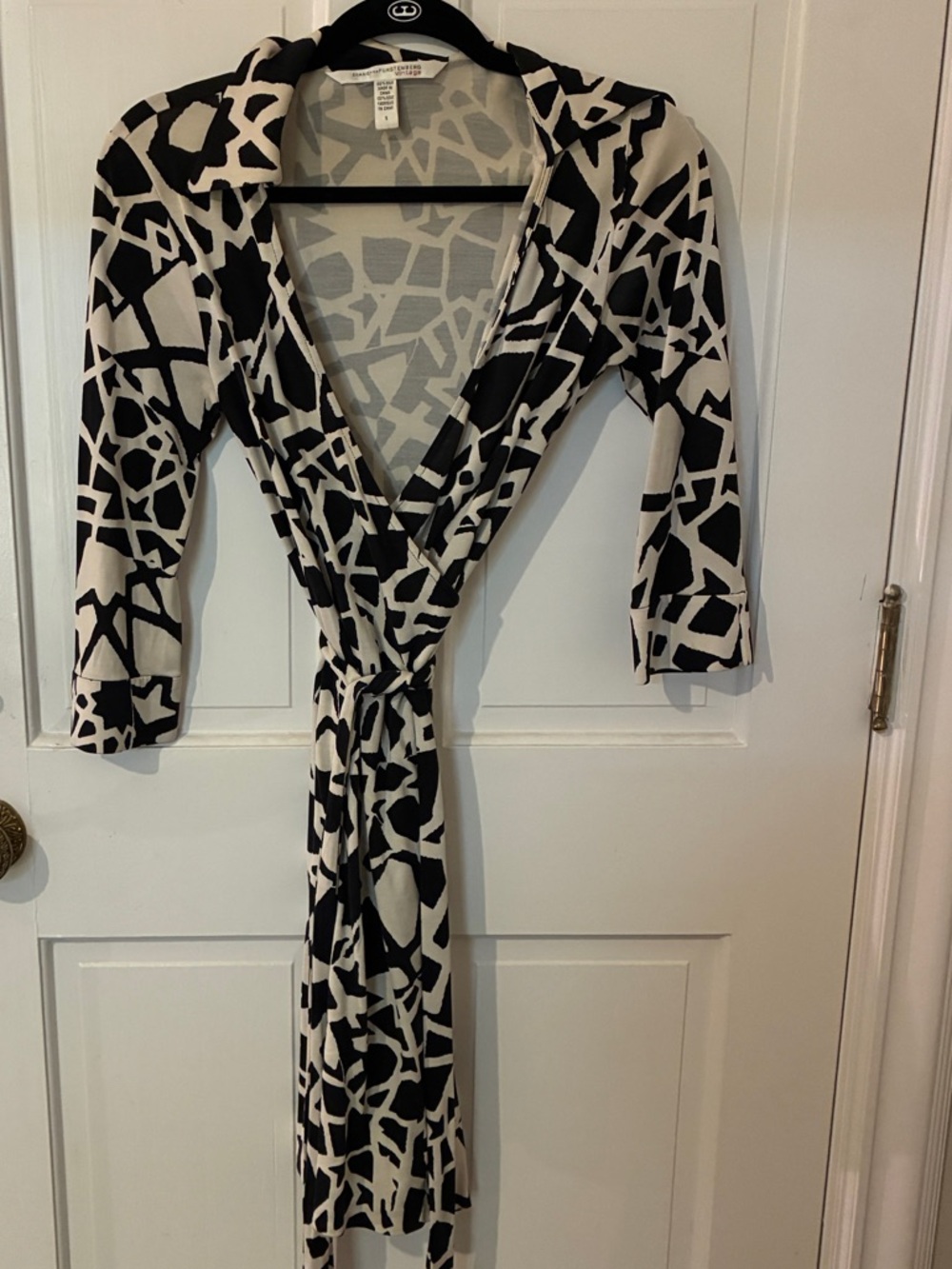EUC VINTAGE DVF WRAP DRESS